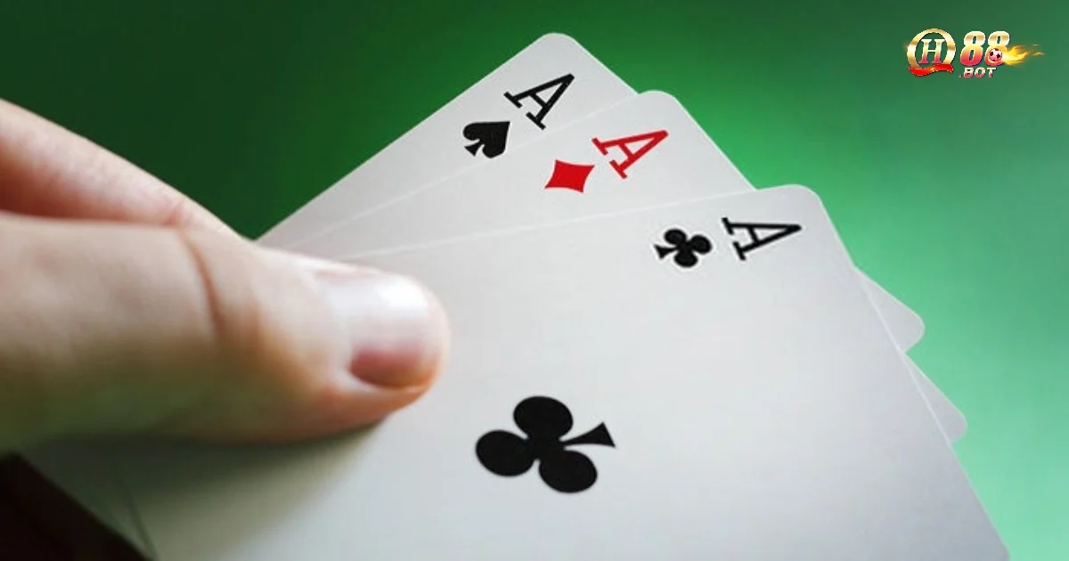 Để có lợi thế trong cuộc chơi, mẹo giữ bài là vô cùng quan trọng